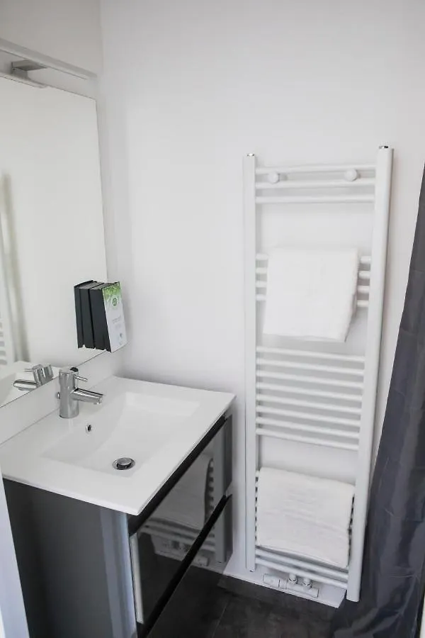 Travelease - Midi Bed & Breakfast Brüksel 0*,  Belçika