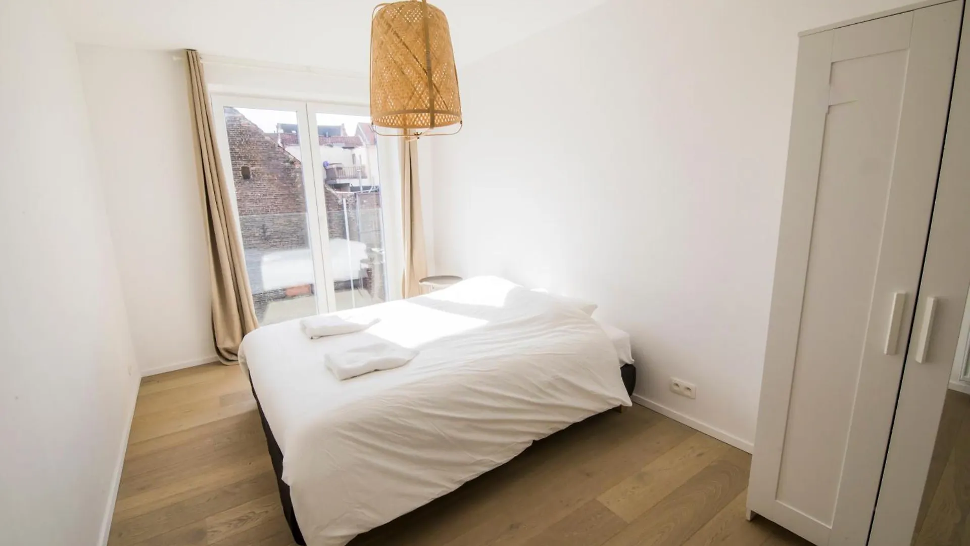 Travelease - Midi Bed & Breakfast Brüksel