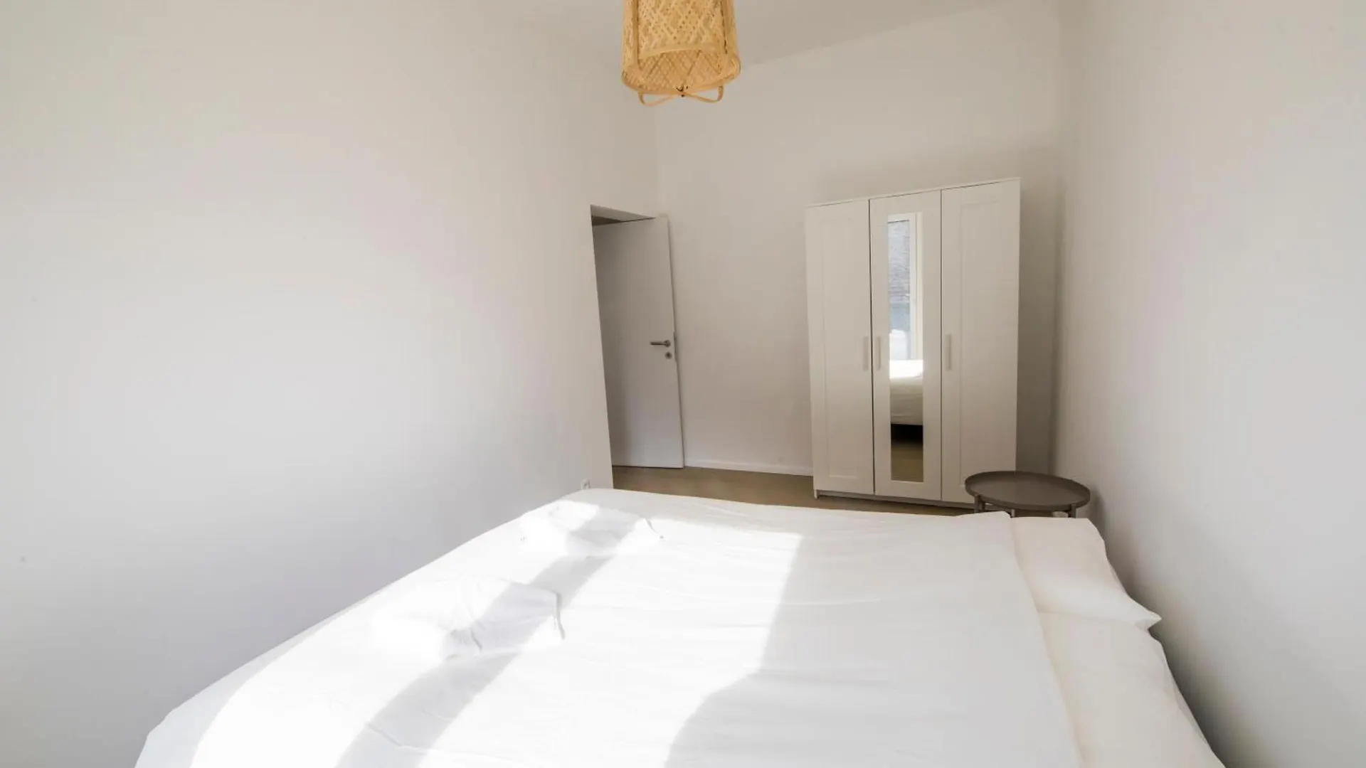 Travelease - Midi Bed & Breakfast Brüksel 0*,  Belçika