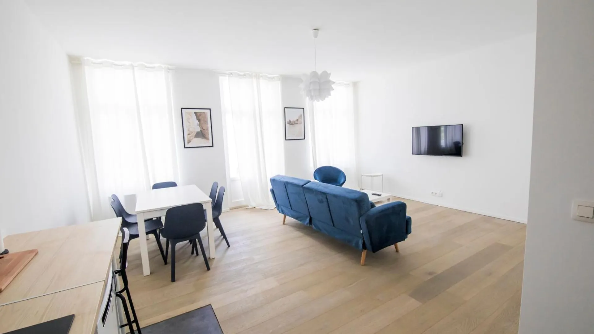 Travelease - Midi Bed & Breakfast Brüksel