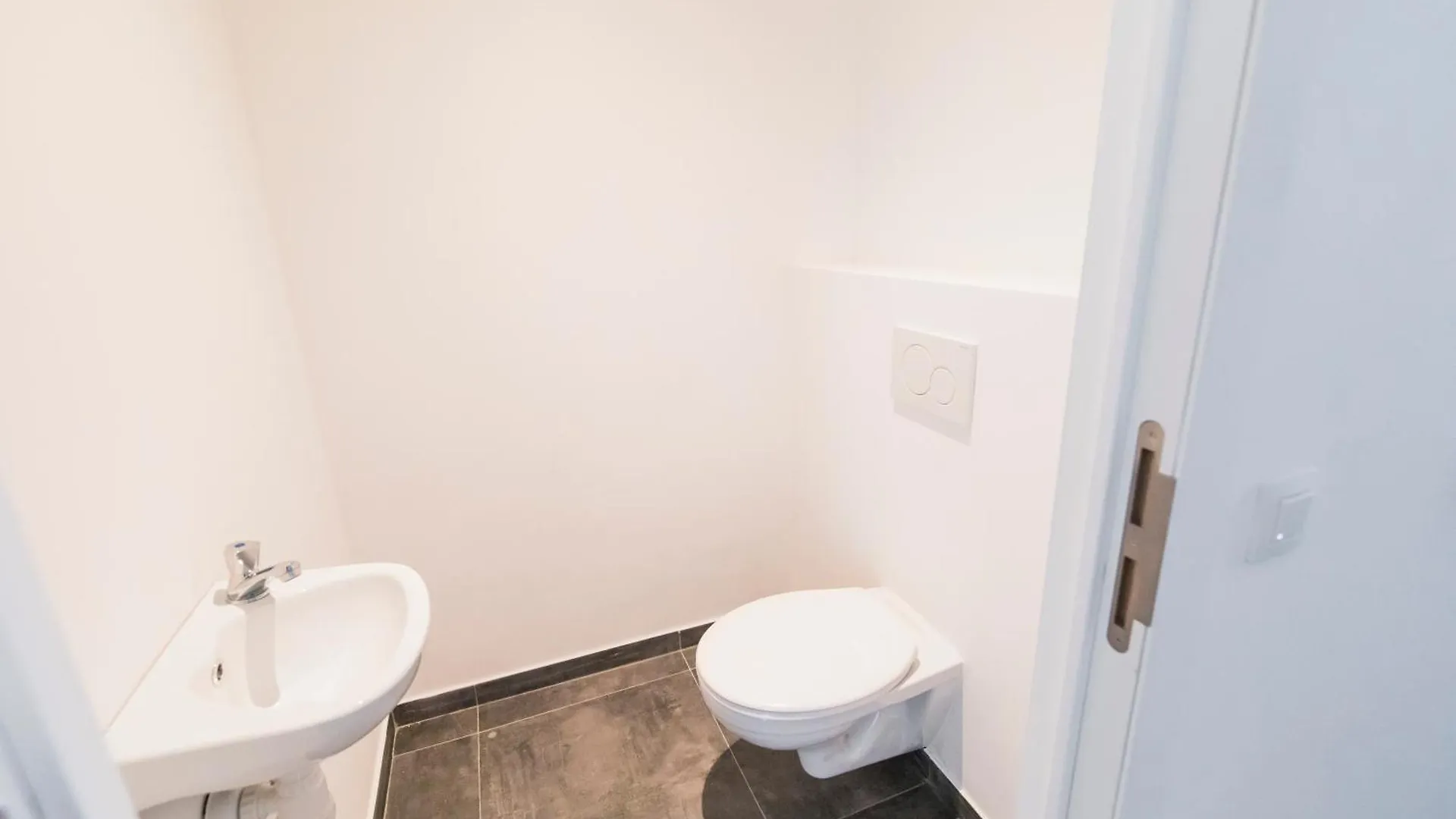 Travelease - Midi Bed & Breakfast Brüksel